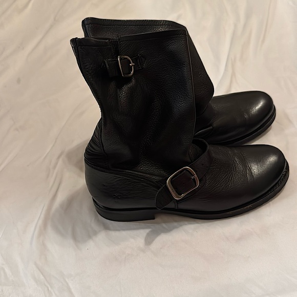 Frye Black Leather Slouchy Booties - size 9.5 - Picture 12 of 12